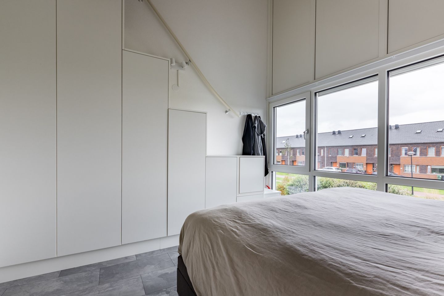 Foto 19 van Purperreiger 37