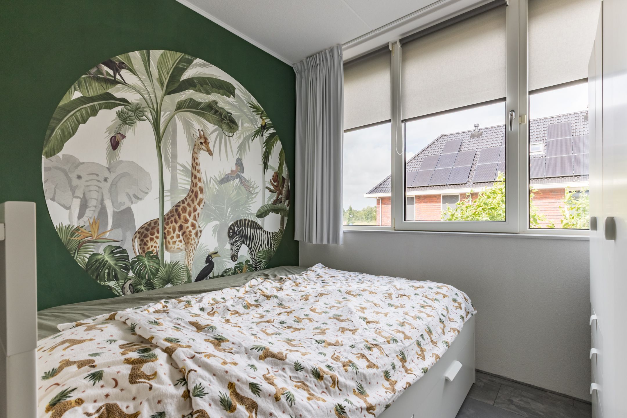 Foto 24 van Purperreiger 37