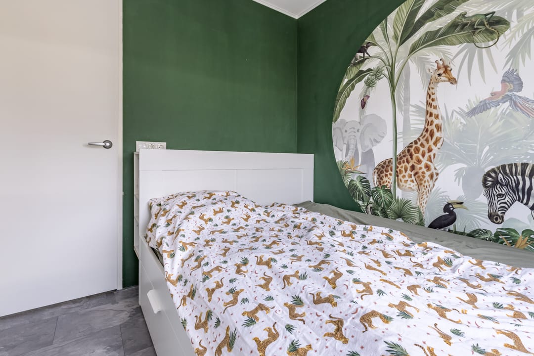 Foto 26 van Purperreiger 37