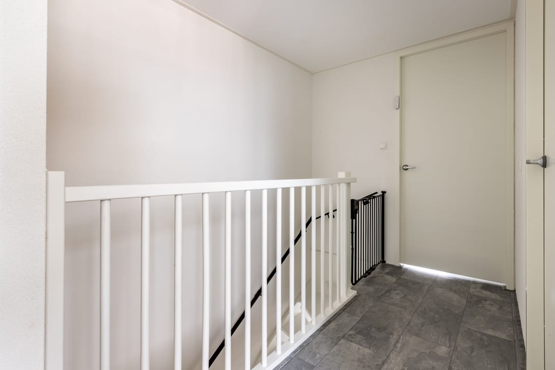 Foto 31 van Purperreiger 37