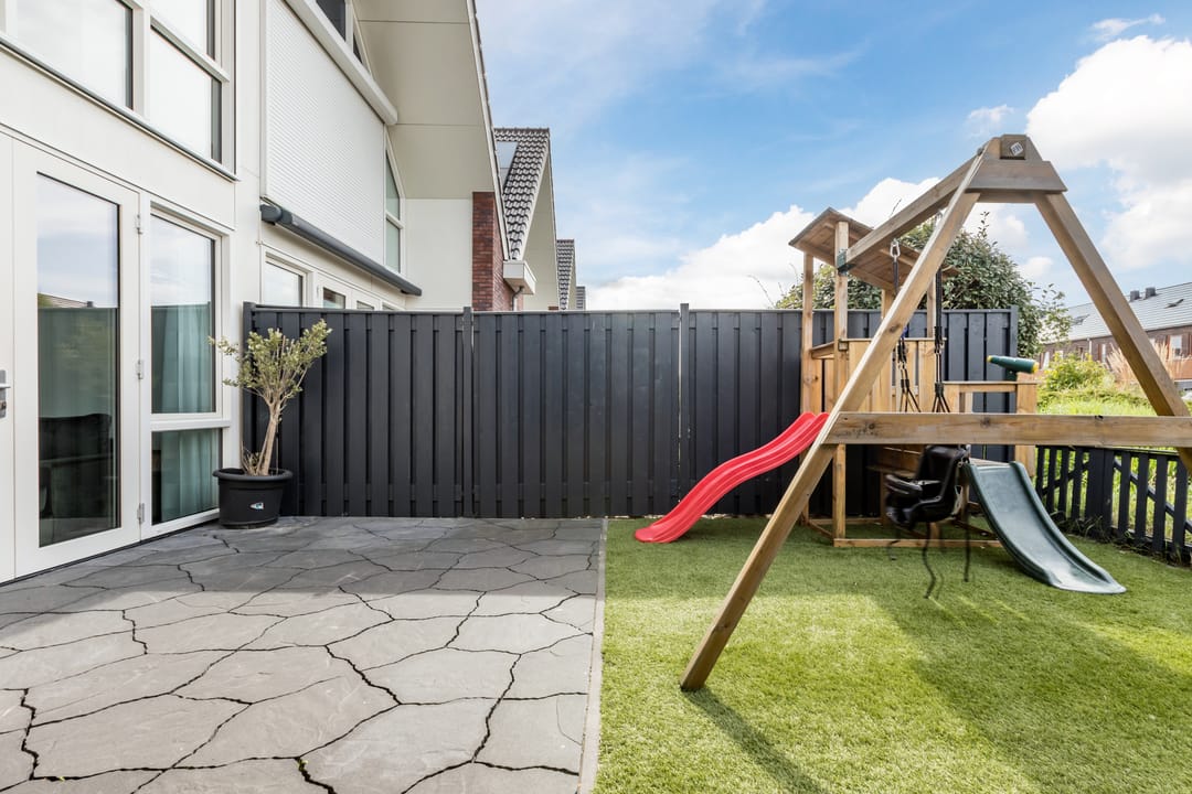 Foto 38 van Purperreiger 37