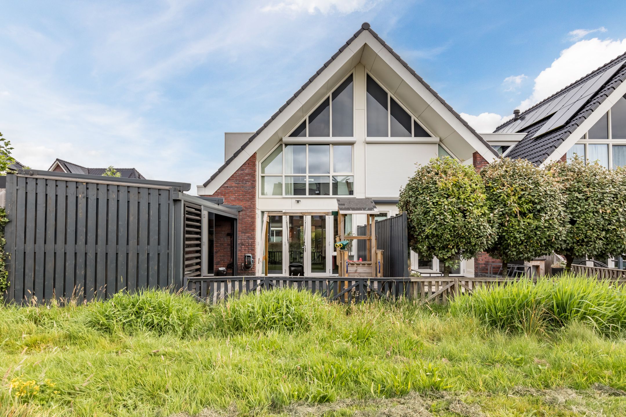 Foto 39 van Purperreiger 37