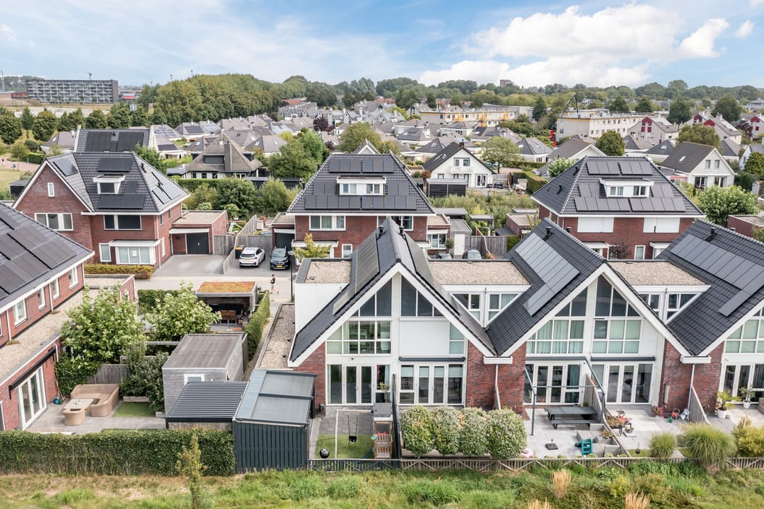 Foto 47 van Purperreiger 37