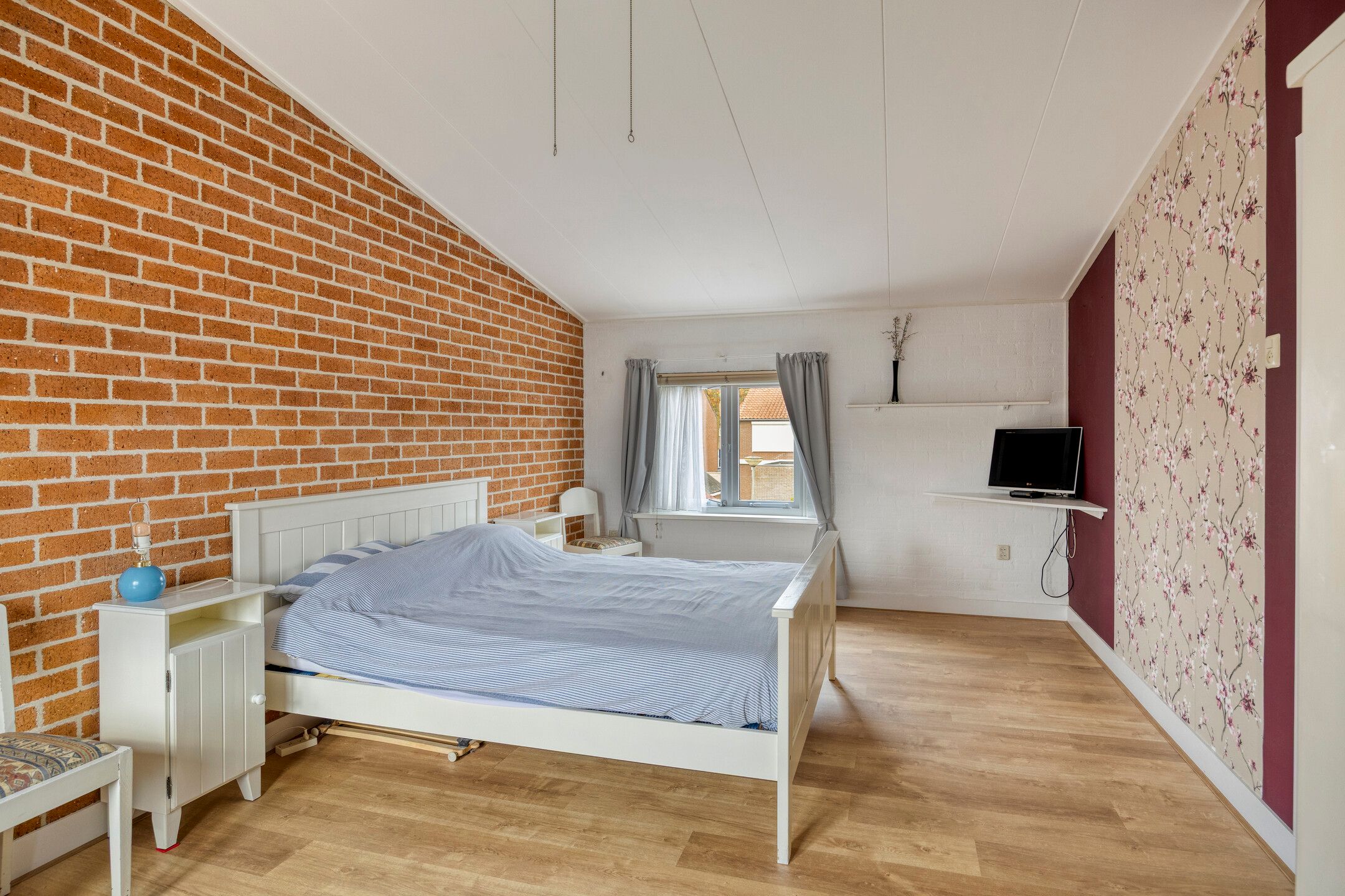 Photo 21 of Reinout van Valkenburgstraat 13