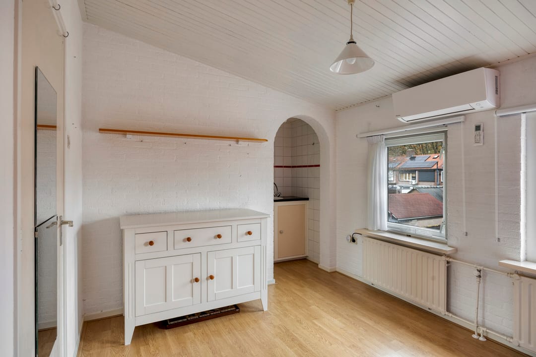 Photo 26 of Reinout van Valkenburgstraat 13