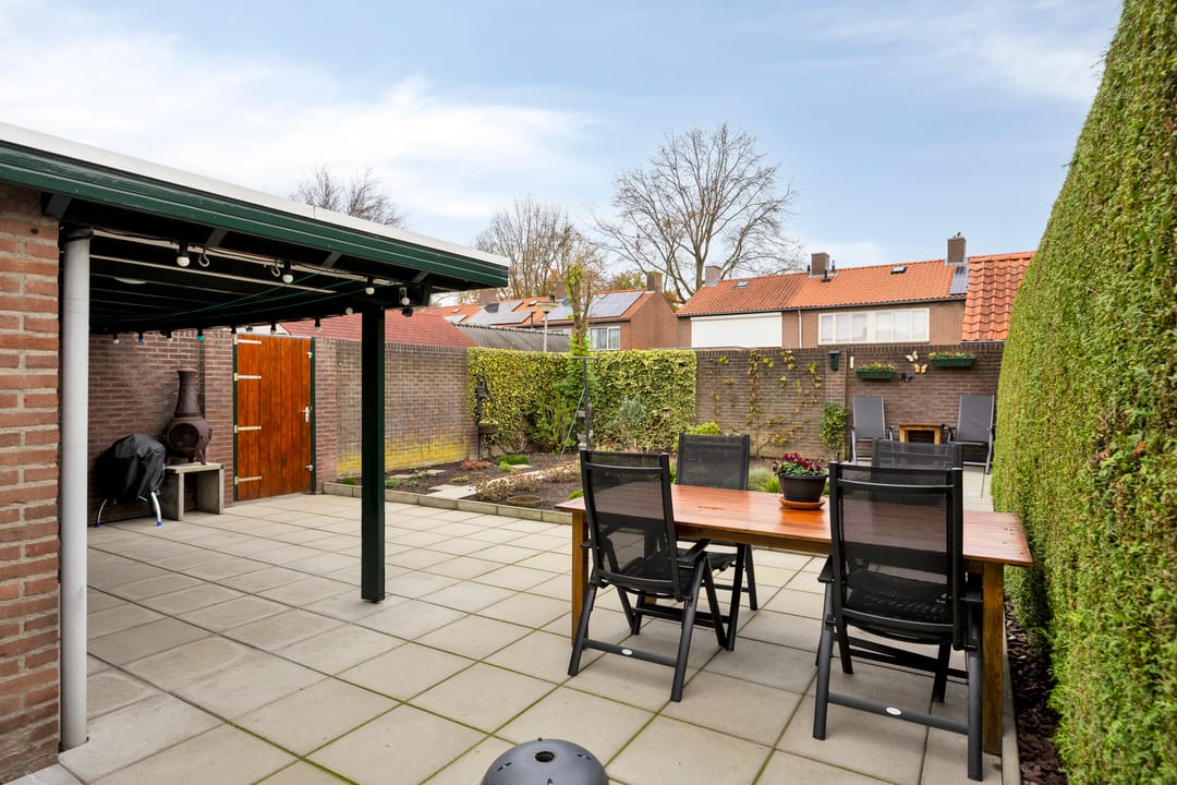 Photo 28 of Reinout van Valkenburgstraat 13