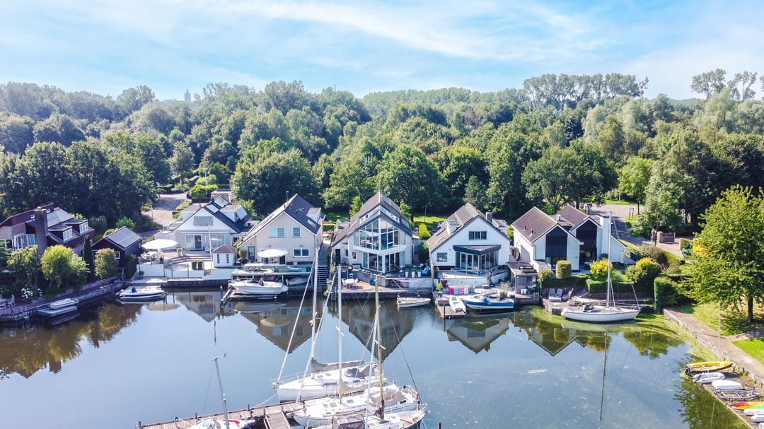 Photo 2 of Boomgat 10