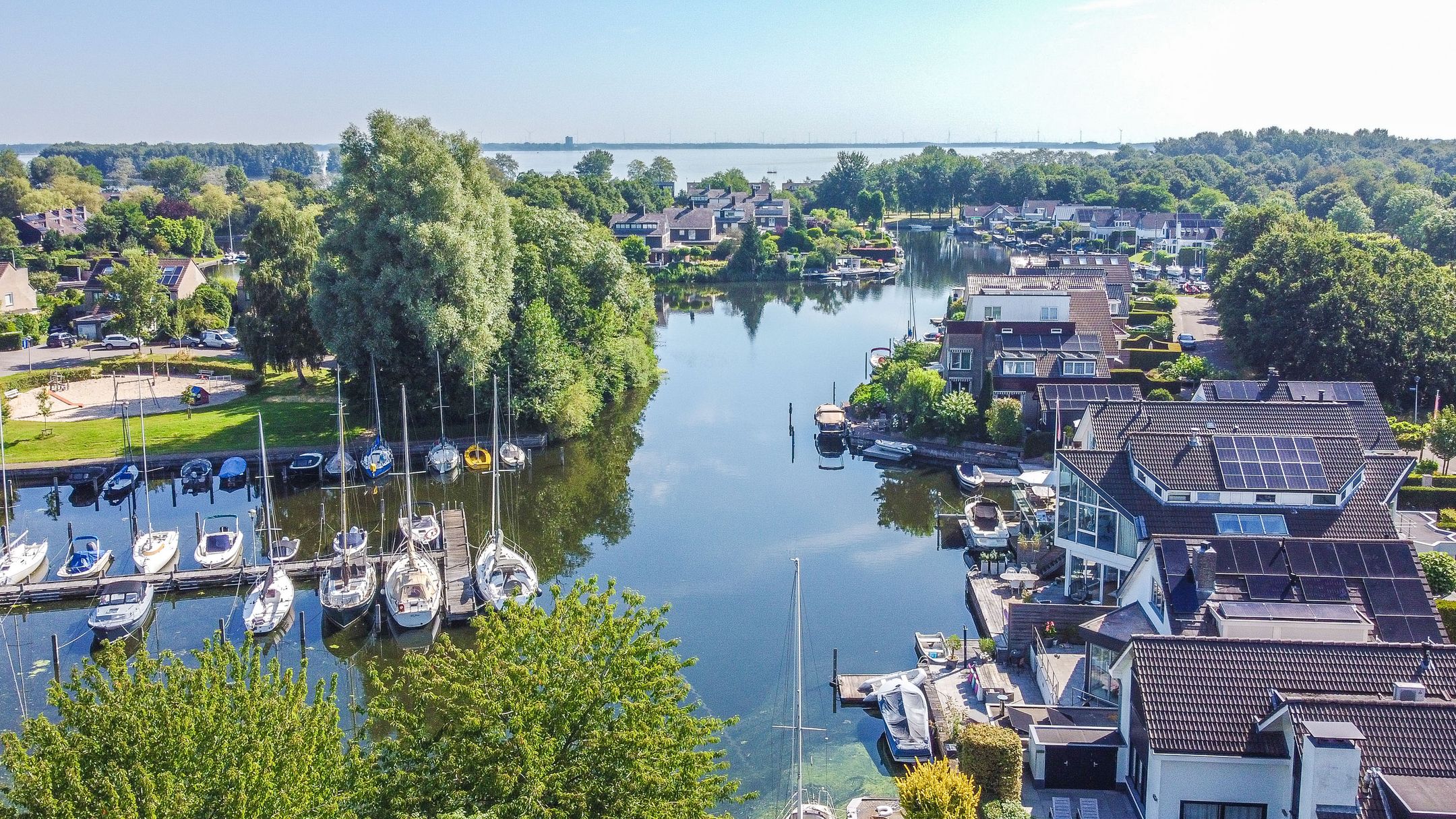 Photo 3 of Boomgat 10