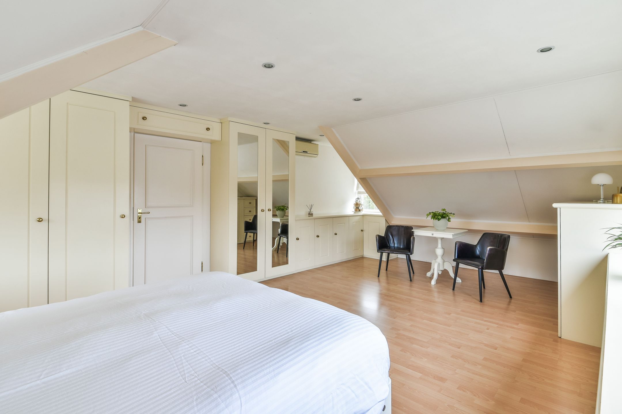 Photo 24 of Boomgat 10