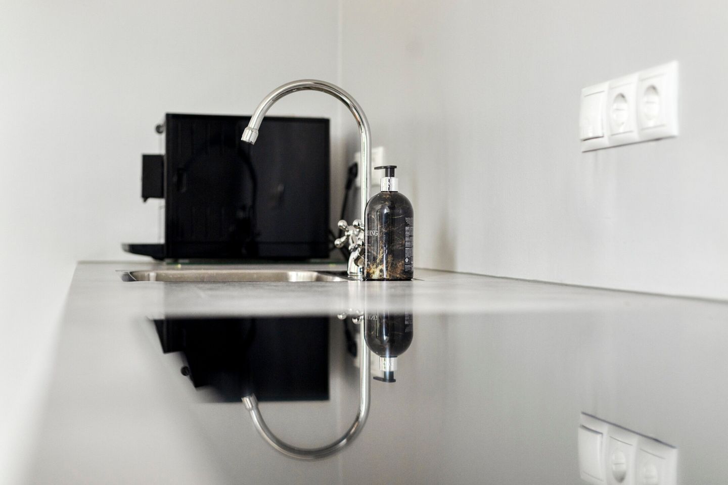 Photo 10 of Kanaalstraat 15