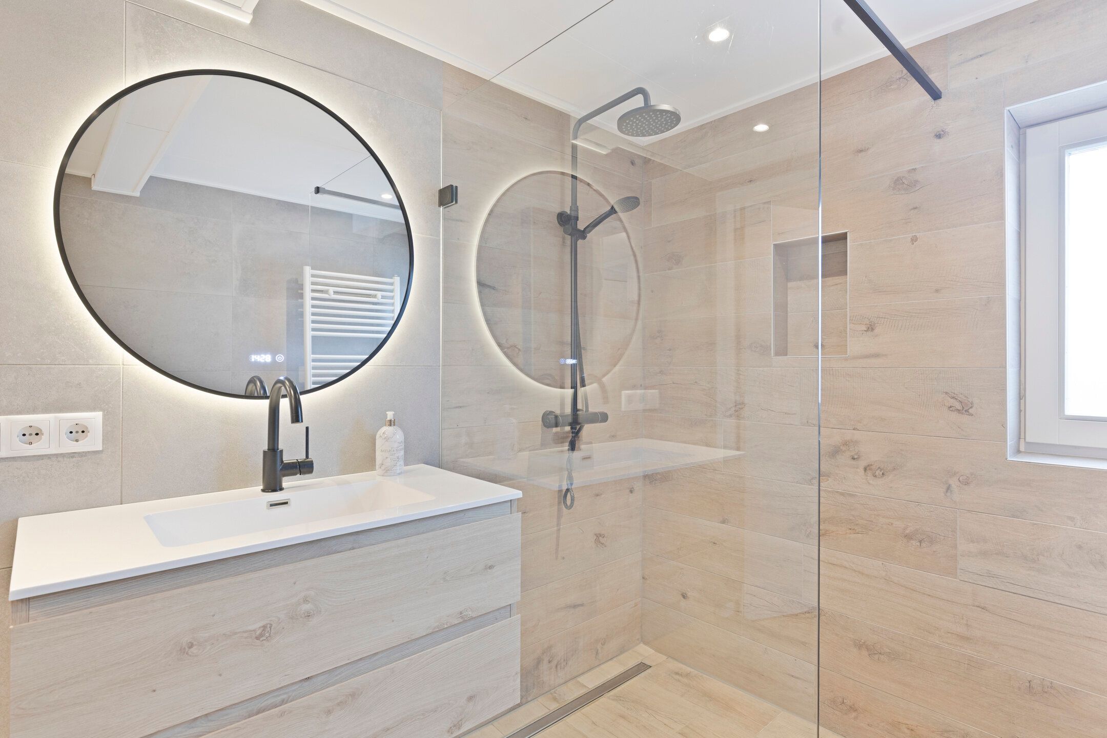 Photo 21 of Kanaalstraat 15