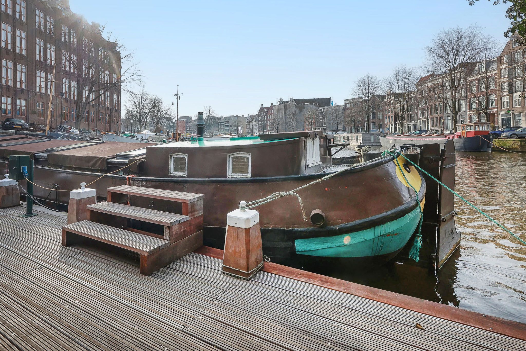 Photo 21 of Binnenkant 1-B