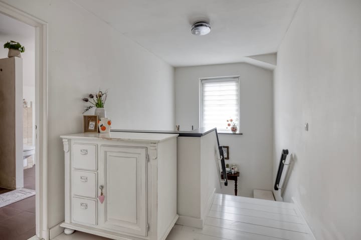 Charming Monumental Detached House with Spacious Outdoor Storage — 37