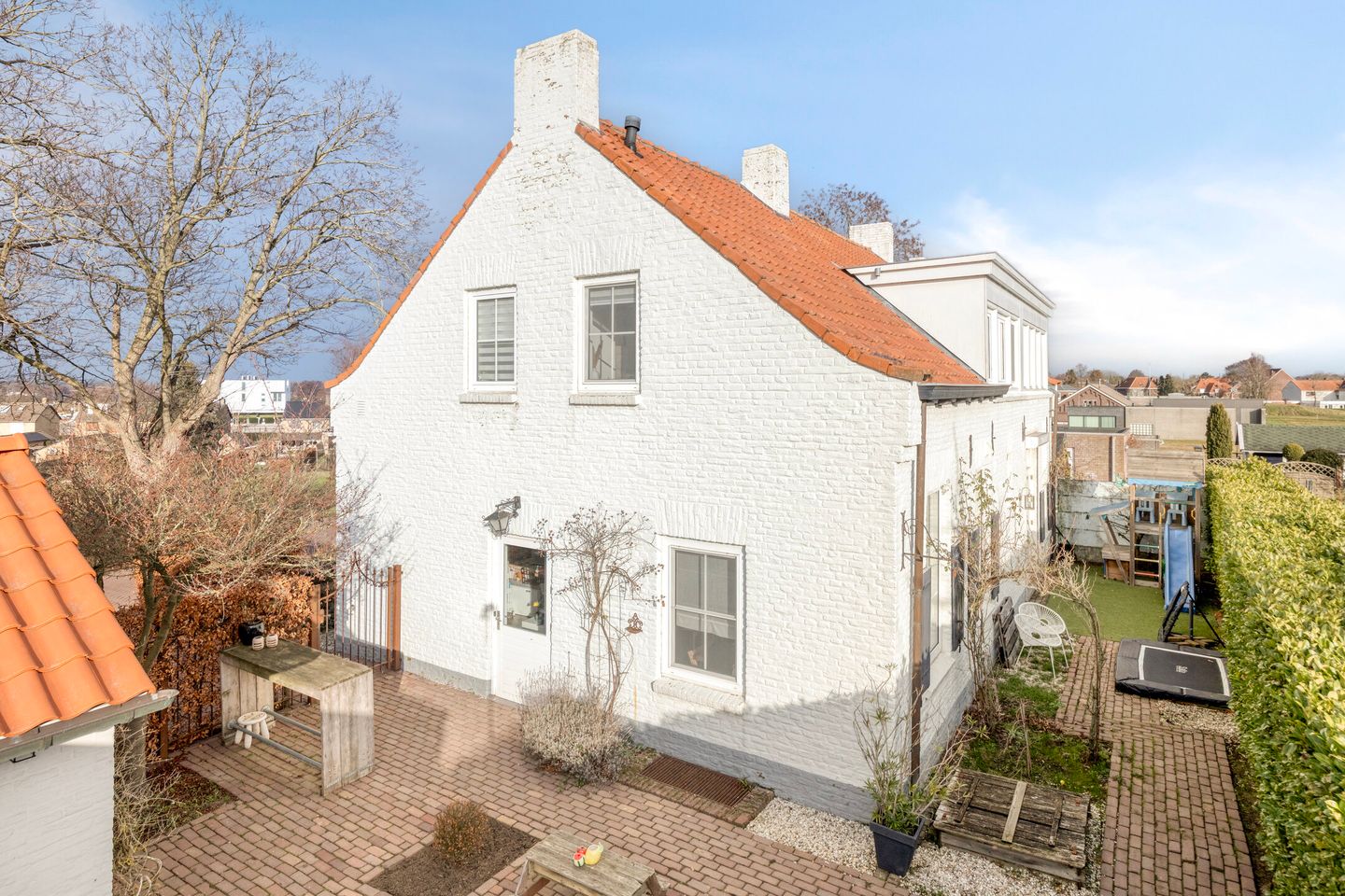 Charming Monumental Detached House with Spacious Outdoor Storage — 70