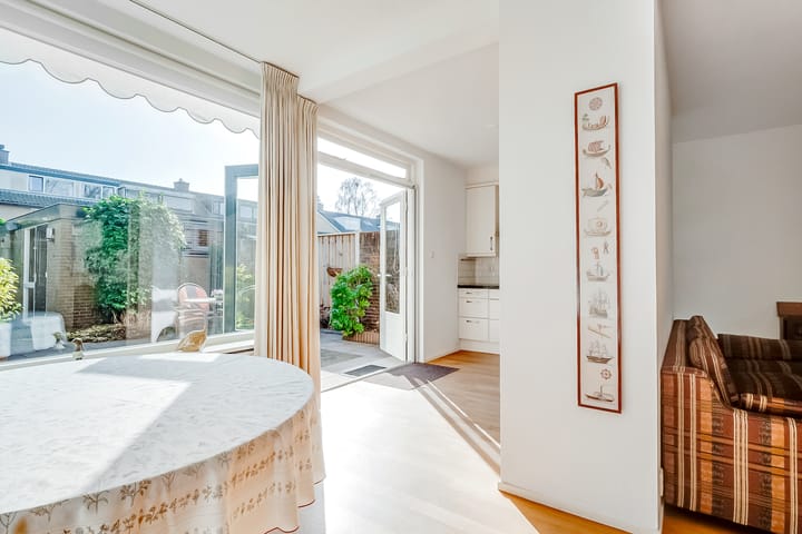 Photo 4 of Gerrit van der Veenstraat 105