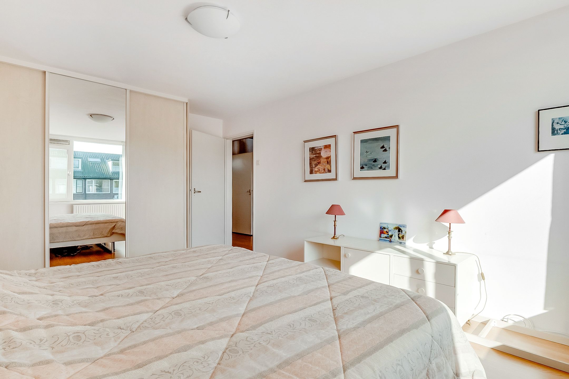 Photo 15 of Gerrit van der Veenstraat 105