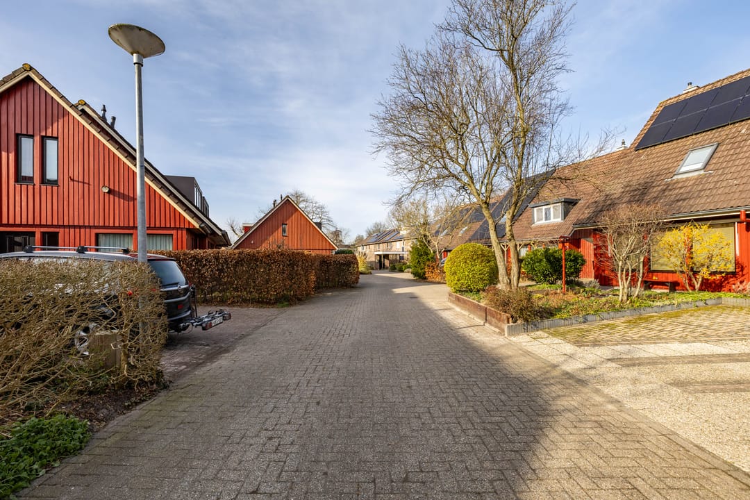 Well-maintained energy-efficient family home with sunny south-facing garden in Beijum-Oost — 23