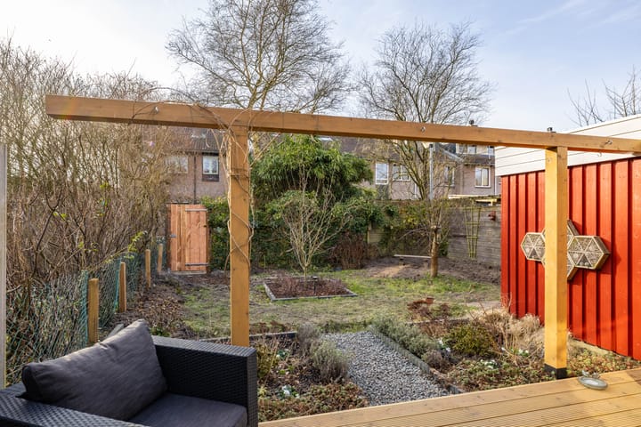 Well-maintained energy-efficient family home with sunny south-facing garden in Beijum-Oost — 52