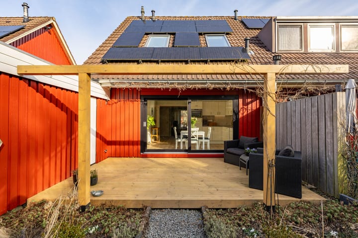 Well-maintained energy-efficient family home with sunny south-facing garden in Beijum-Oost — 62