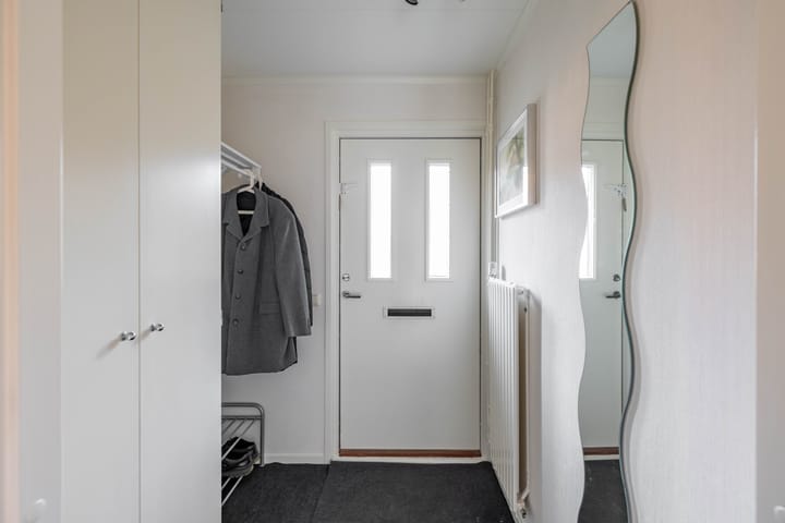 Well-maintained energy-efficient family home with sunny south-facing garden in Beijum-Oost — 28