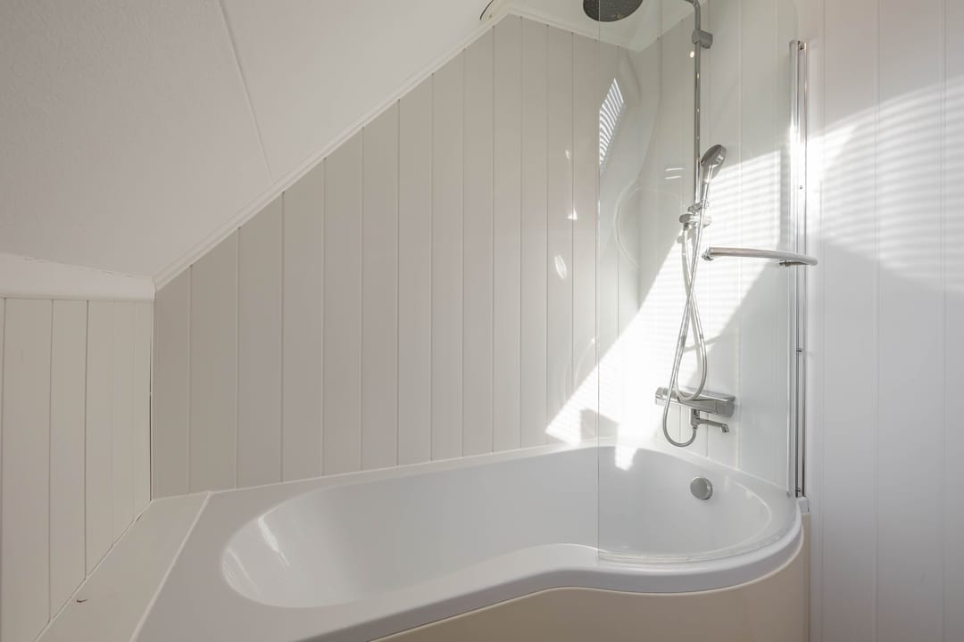 Well-maintained energy-efficient family home with sunny south-facing garden in Beijum-Oost — 91