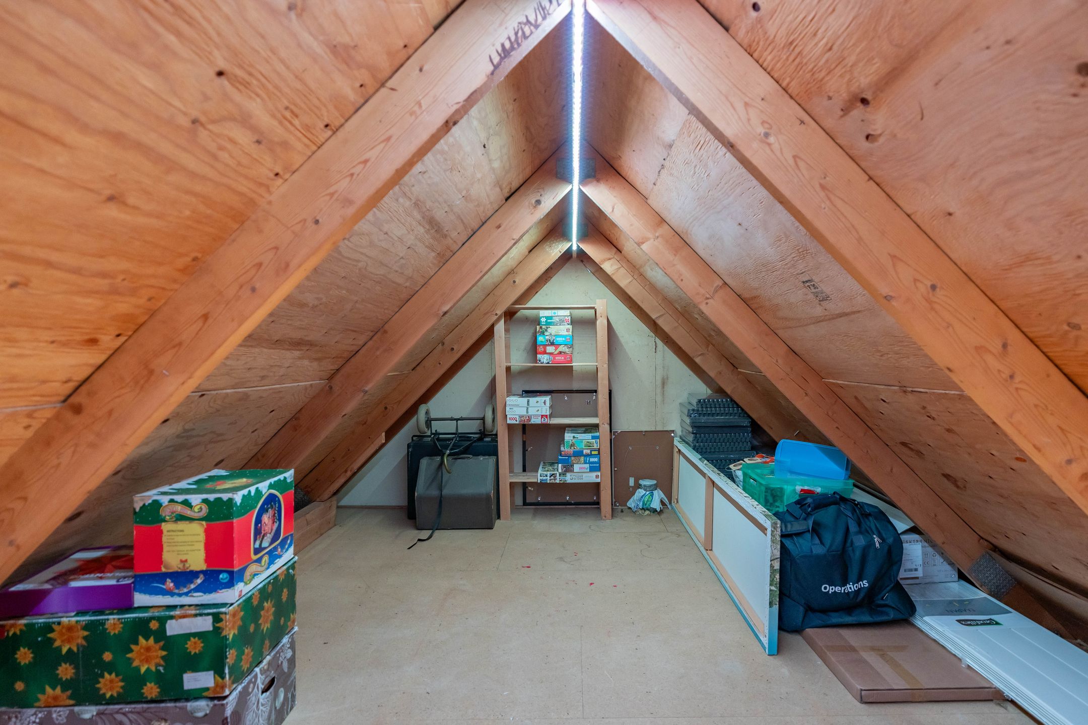 Well-maintained energy-efficient family home with sunny south-facing garden in Beijum-Oost — 93