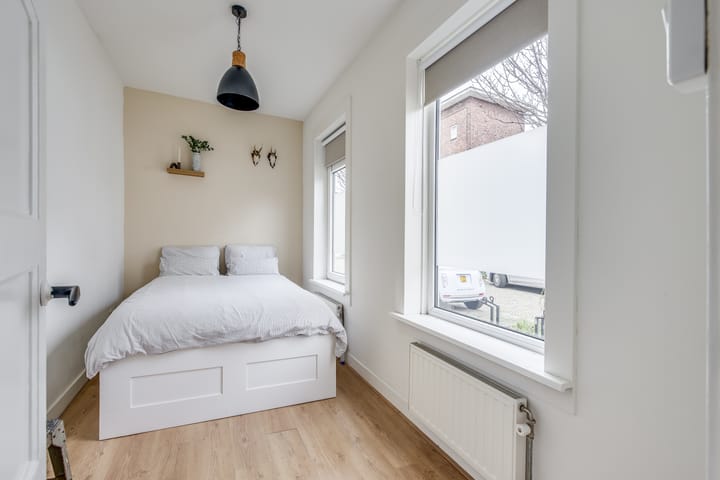 Photo 3 of Roerdompstraat 2