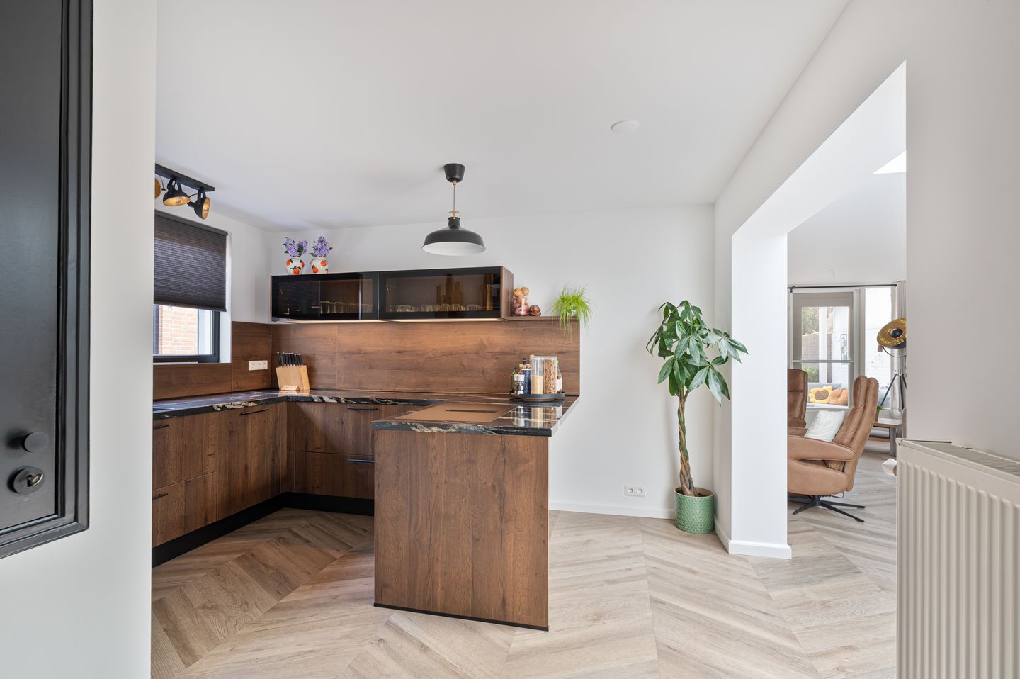 Foto 10 van Emmausstraat 5