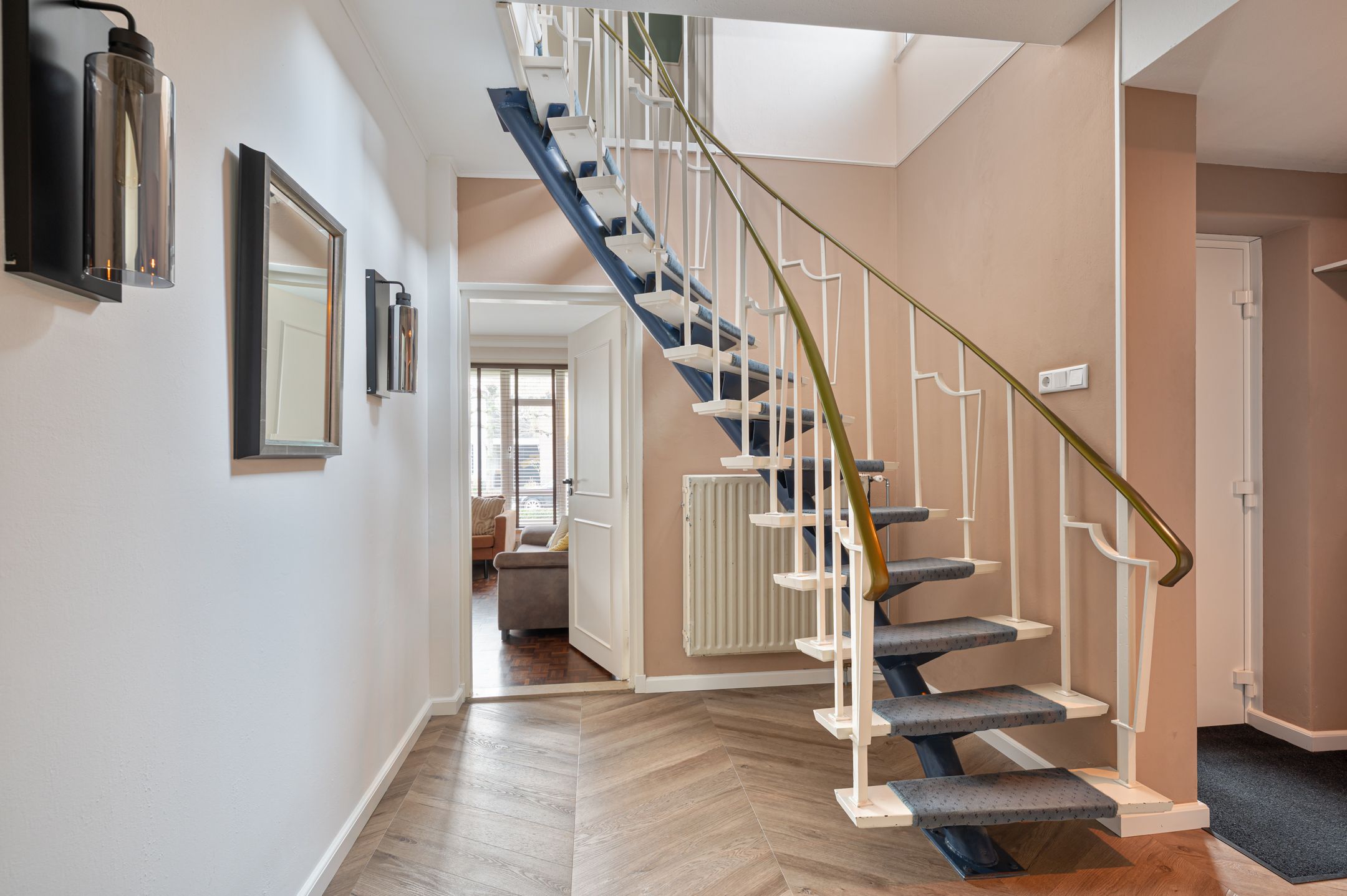 Foto 30 van Emmausstraat 5