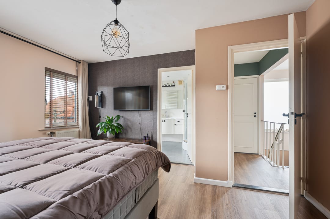 Foto 32 van Emmausstraat 5