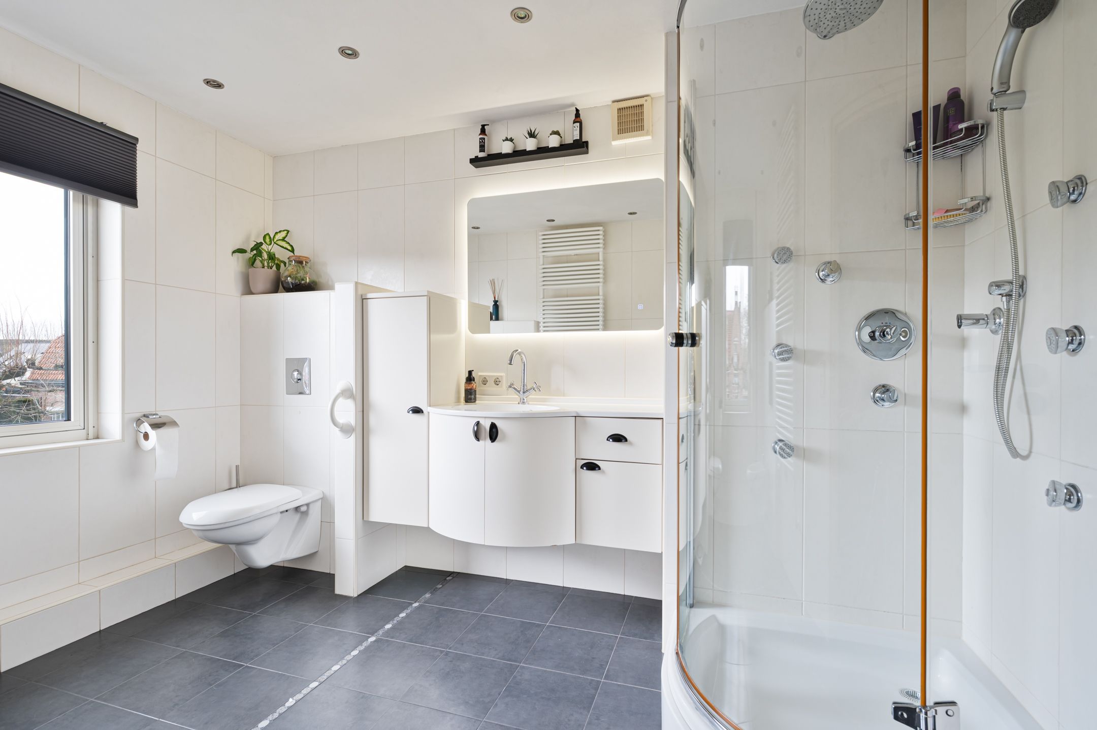 Foto 33 van Emmausstraat 5