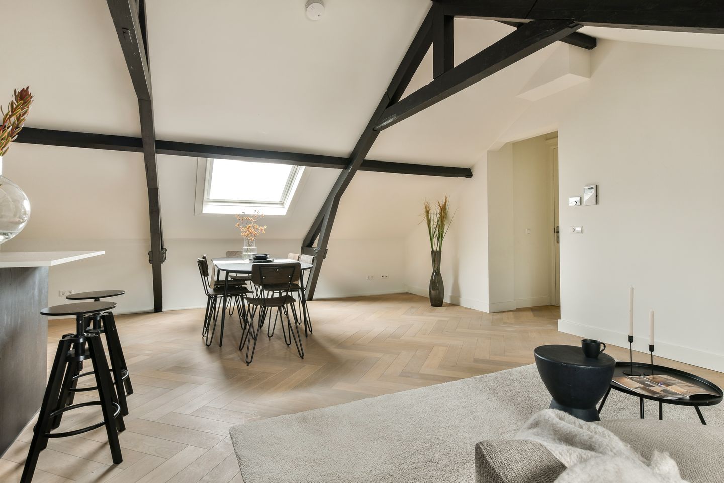 Photo 4 of Czaar Peterstraat 23-E