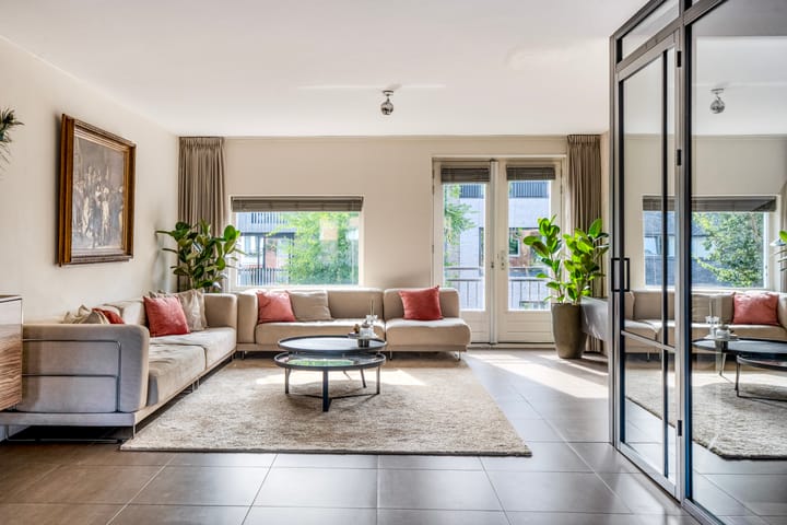 Spacious Family Home with Waterfront Garden and Private Mooring on IJburg — 13