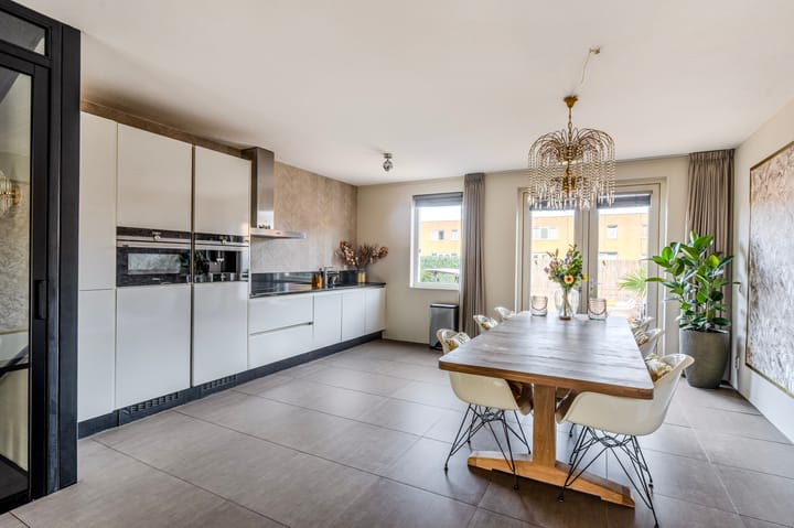 Spacious Family Home with Waterfront Garden and Private Mooring on IJburg — 24