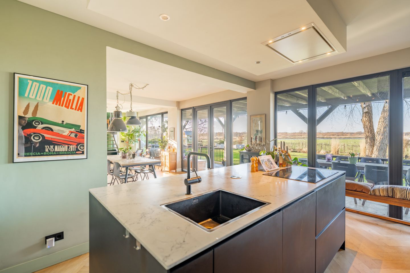 Photo 10 of Nieuw-Loosdrechtsedijk 194-B