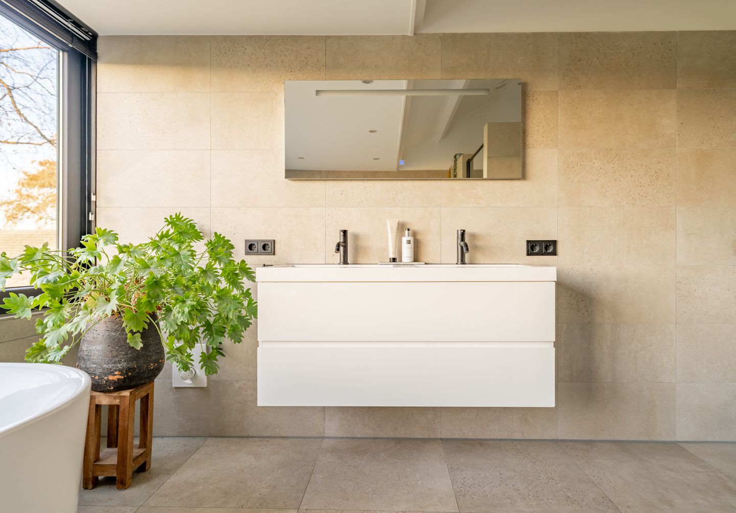 Photo 34 of Nieuw-Loosdrechtsedijk 194-B