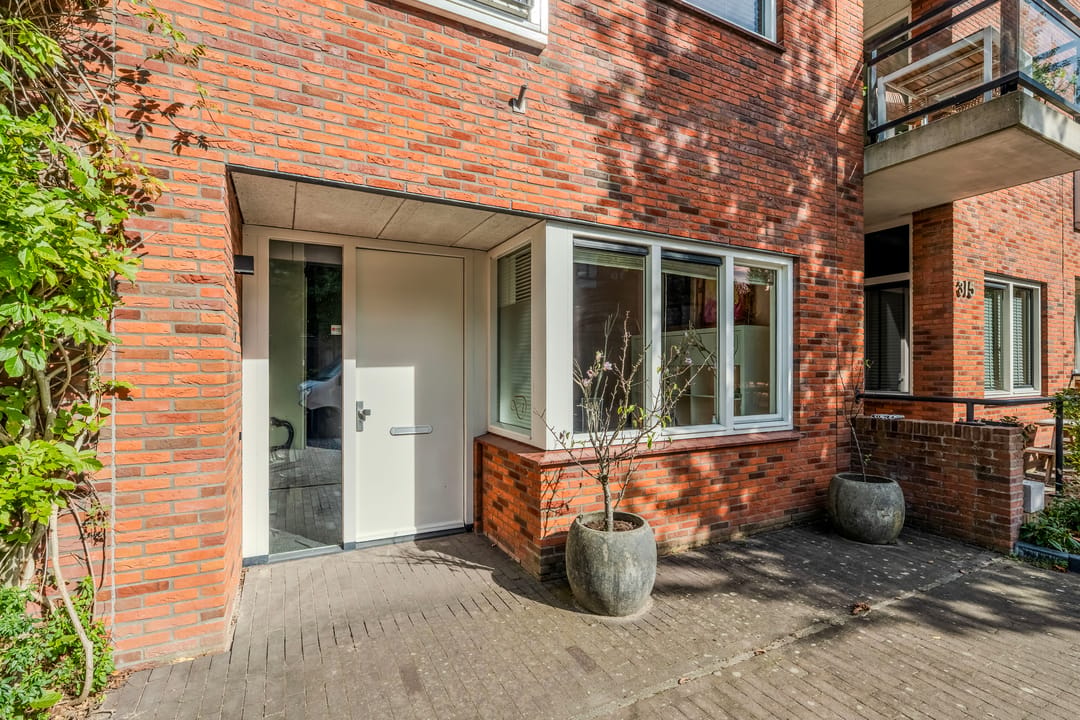 Spacious Family Home with Waterfront Garden and Private Mooring on IJburg — 74