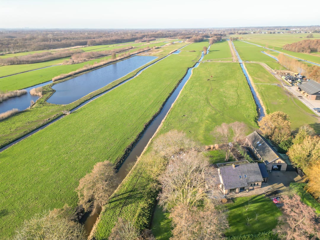 Photo 61 of Nieuw-Loosdrechtsedijk 194-B