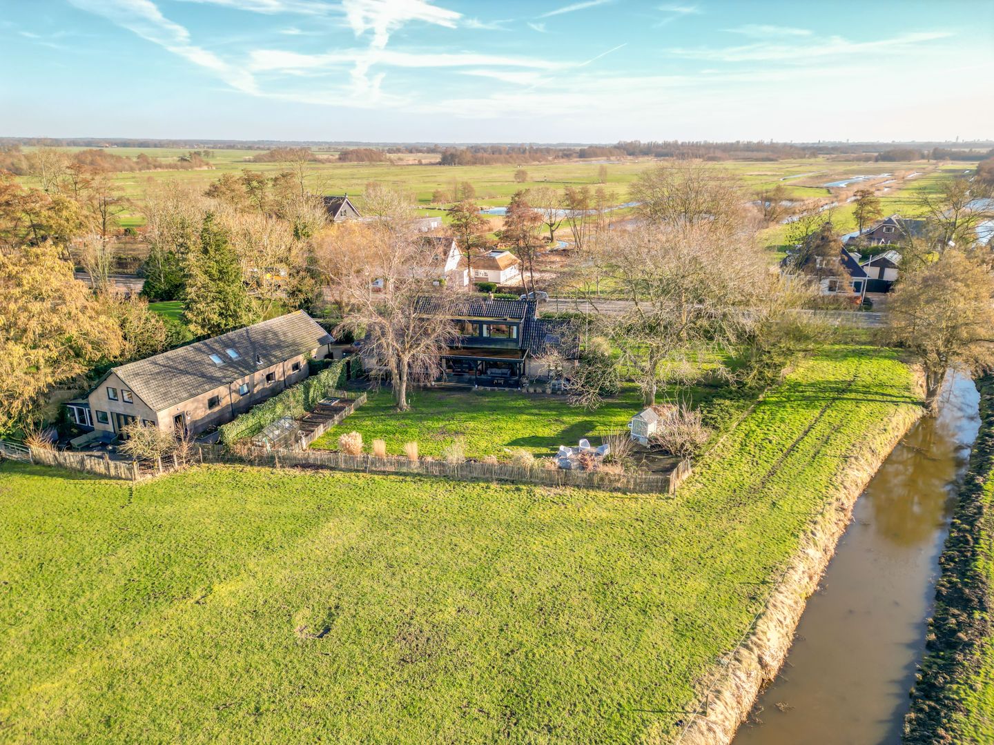 Photo 44 of Nieuw-Loosdrechtsedijk 194-B