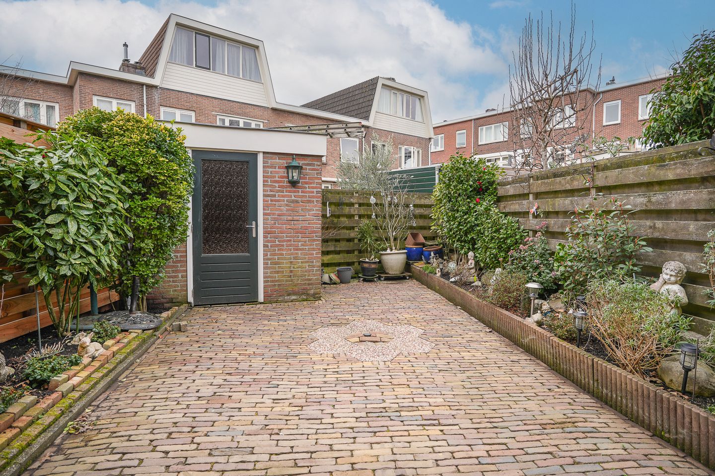 Foto 29 van Van Swindenstraat 128