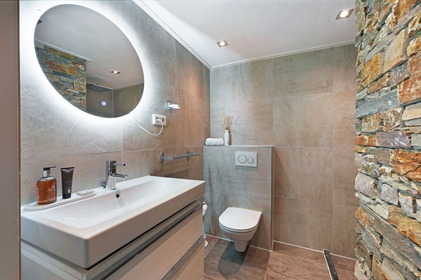 Foto 25 van Schoutstraat 75