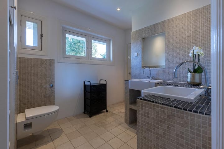 Characterful semi-detached villa from 1934 in protected villa district 't Spiegel — 40
