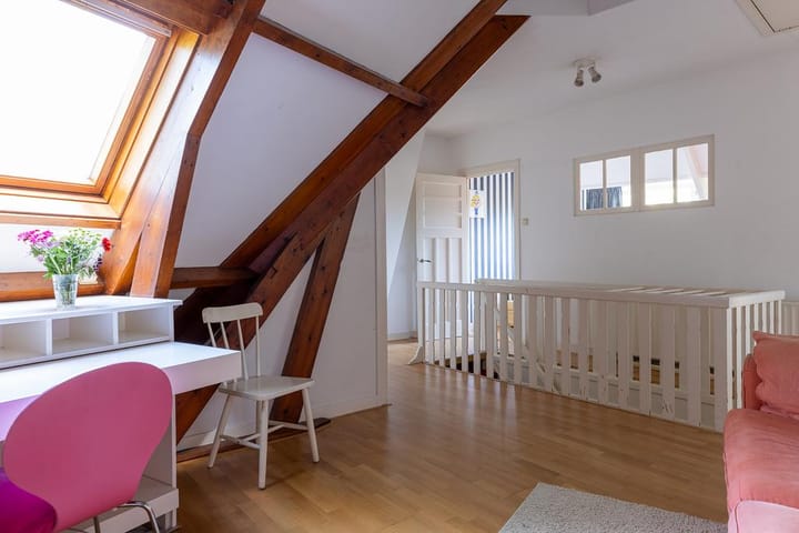 Characterful semi-detached villa from 1934 in protected villa district 't Spiegel — 52