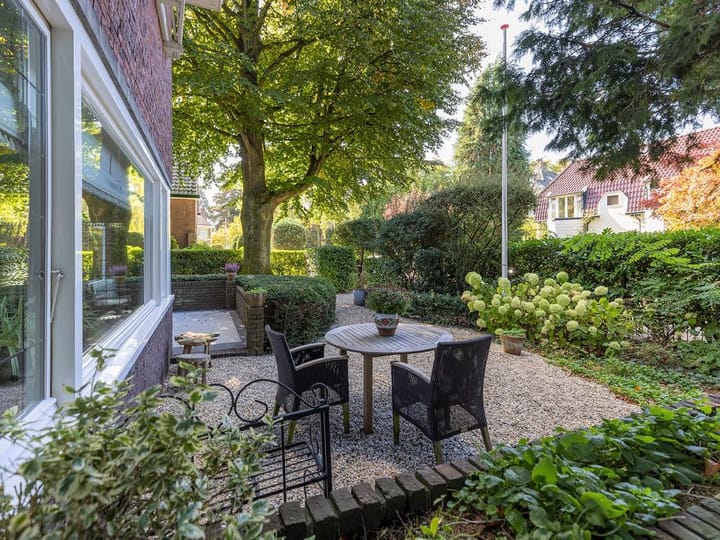 Characterful semi-detached villa from 1934 in protected villa district 't Spiegel — 66