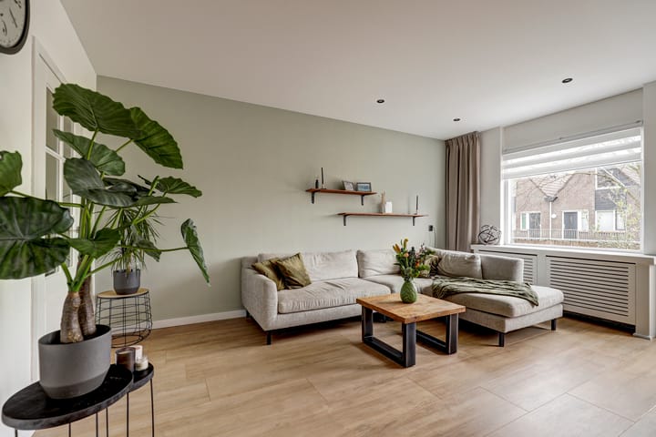 Move-in Ready Maisonnette with Sunny Balcony — 14