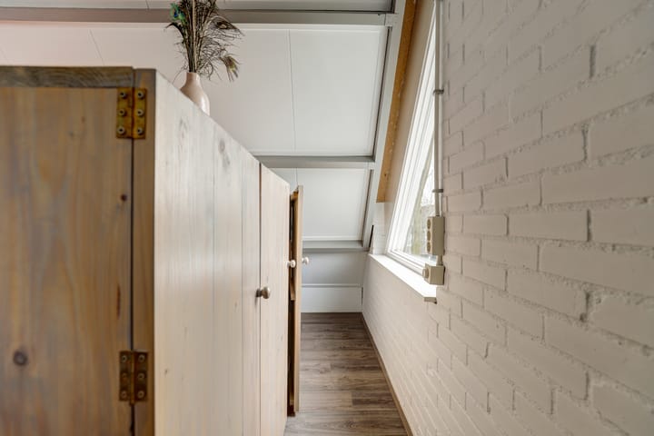 Move-in Ready Maisonnette with Sunny Balcony — 36