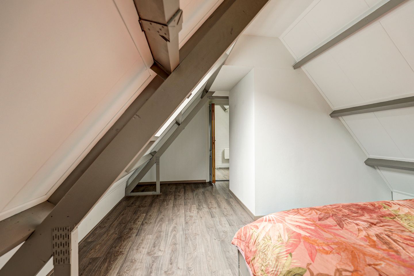 Move-in Ready Maisonnette with Sunny Balcony — 39