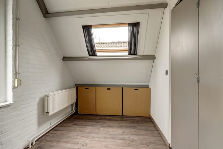 Move-in Ready Maisonnette with Sunny Balcony — 44