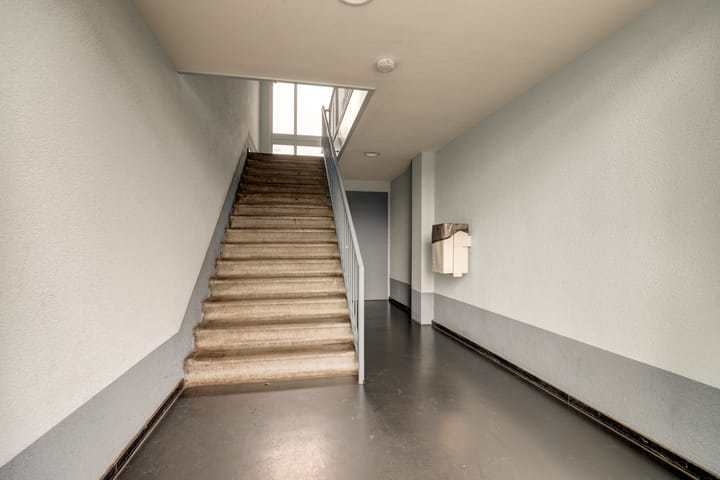 Move-in Ready Maisonnette with Sunny Balcony — 52