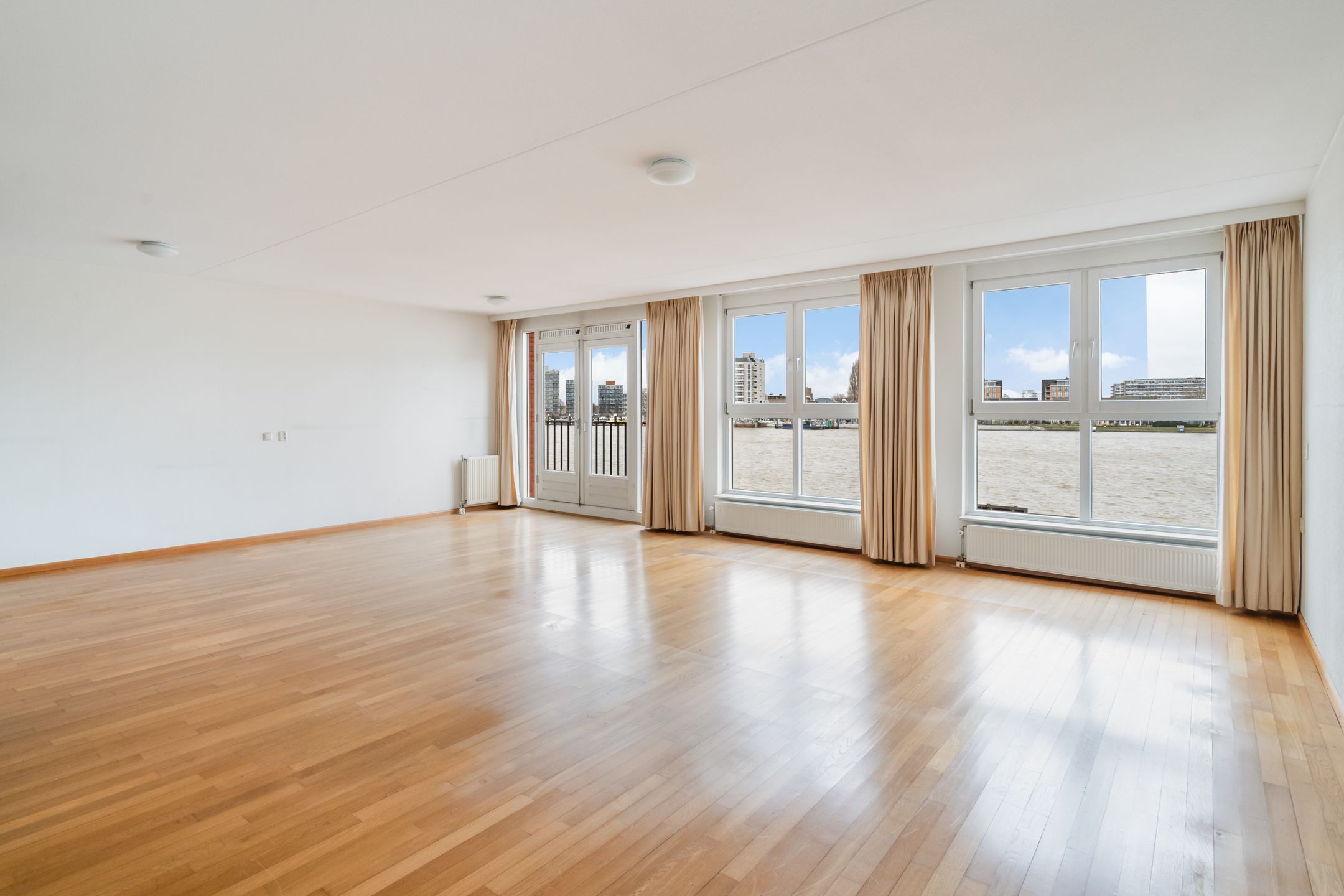 Foto 12 van Buiten Walevest 80